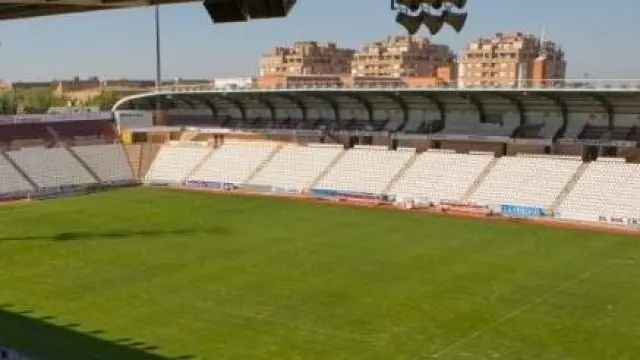 Estadio Carlos Belmonte de Albacete, donde juega el Real Zaragoza esta noche el partido de la penúltima jornada de la liga de Segunda División.