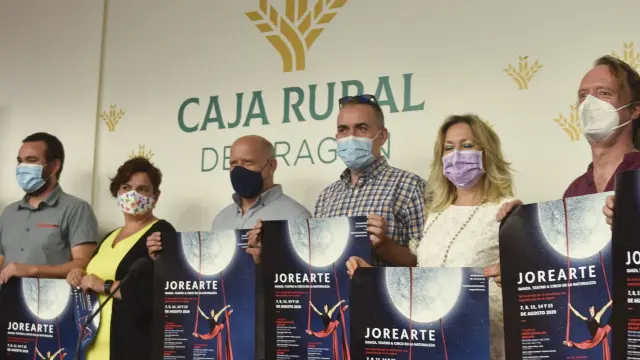Representantes de todas las instituciones y entidades que colaboran en el nuevo festival Jorearte.