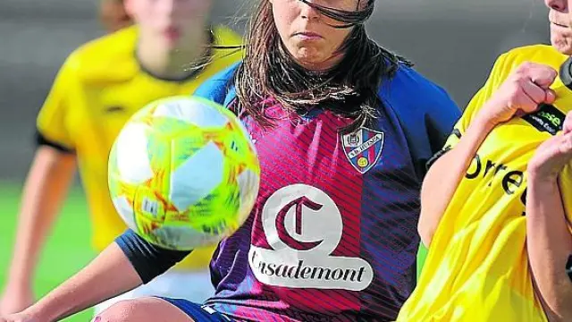 Imagen del partido entre el Huesca y el Vic femenino de la pasada temporada