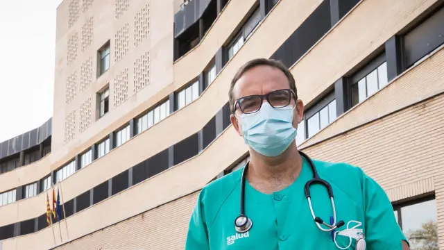 José Ramón Paño, médico del Servicio de Enfermedades Infecciosas del Clínico