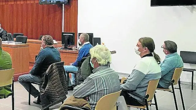 Los acusados, durante el juicio celebrado en la Audiencia Provincial.