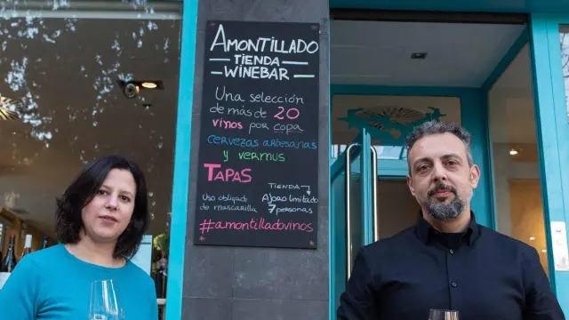 Natalia Martínez y Rubén Marín, fundadores de Amontillado winebar y tienda.