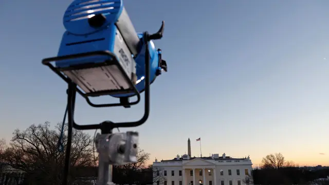 Las cámaras ya están preparadas en el exterior de la Casa Blanca