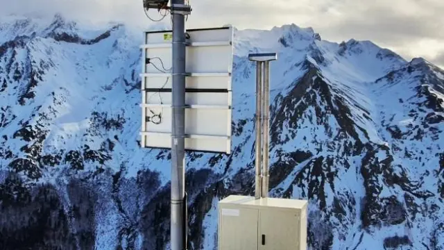 El radar de alerta automática tiene un alcance superior a los 3,5 kilómetros y tiene una cobertura de hasta 9 kilómetros cuadrados.