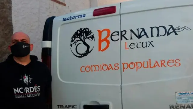Toni Pechuán lleva el catering Bernama, con sede en Letux, desde hace siete años.