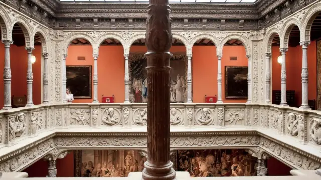 Galería superior del Patio de la Infanta, en la sede de Ibercaja en Zaragoza