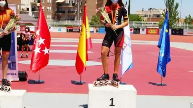 Clara Aznar, en el segundo cajón del podio