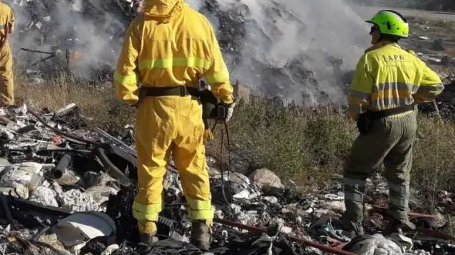 Incendio en el vertedero de residuos industriales de Sabiñánigo.
