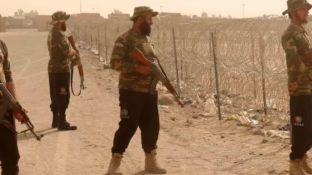 Control militar en la frontera entre Pakistán y Afganistán por la presencia de talibanes.