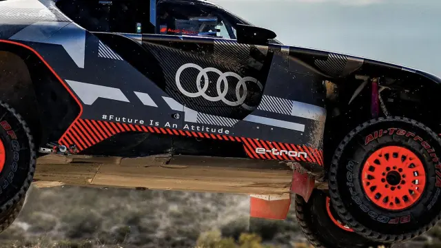 Carlos Sainz a los mandos del Audi RS Q e-tron