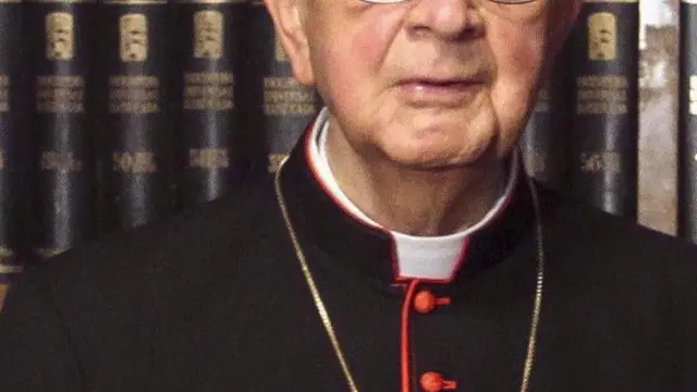 Fotografía de archivo fechada el 14 de agosto de 2013, del cardenal Eduardo Martínez Somalo