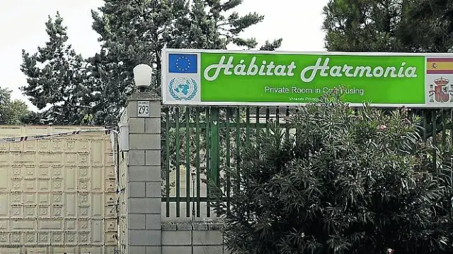 Residencia Habitat Harmonia, situada en el camino de Bárboles, en Garrapinillos.