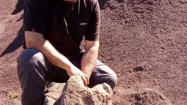 El paleontólogo  Alberto Cobos