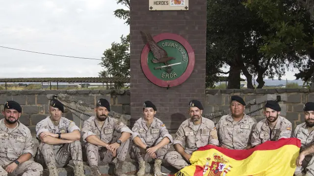 Un grupo de militares del EADA, en la Base Aérea de Zaragoza