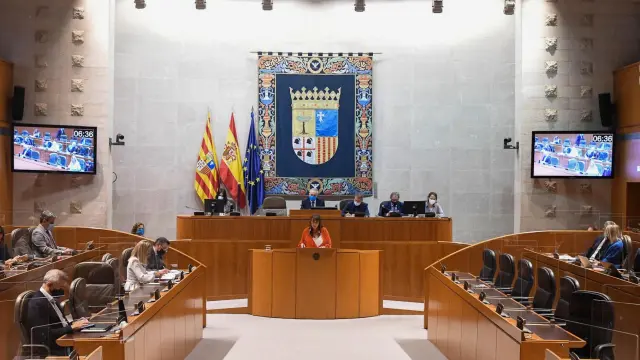Pleno de las Cortes de Aragón en el Palacio de la Aljafería