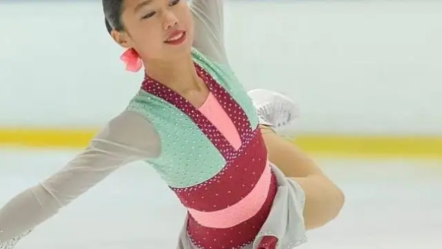 Candela Armañac, una de las tres representantes del CH Jaca en la liga de patinaje artístico.