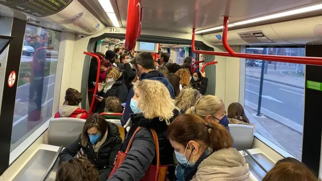 El tranvía de Zaragoza, esta mañana.
