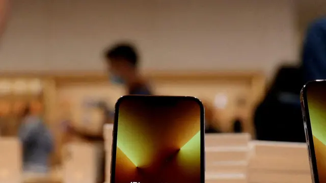 Iphone 13 en una tienda Apple en Beijing (China).