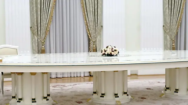 Reunión entre Putin y Macron.