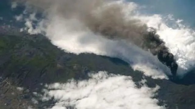 La imagen de la erupción del volcán en Cumbre Vieja finalista en el concurso de la mejor foto del año de la NASA.