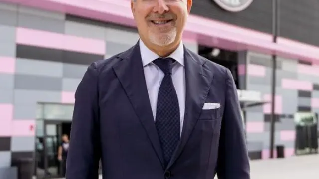 Jorge Mas, ante la sede del Inter de Miami