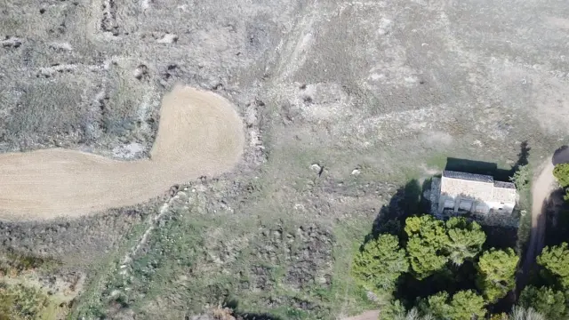 Vista aérea de la superficie en la que se ubica el yacimiento arqueológico de La Malena.