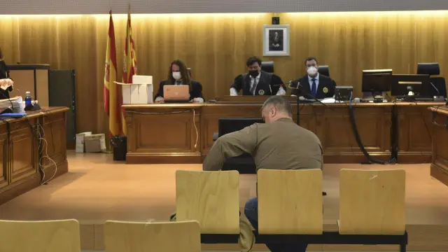 El guardia civil acusado de abusos a menores de Barbastro está siendo juzgado en la Audiencia Provincial de Huesca.