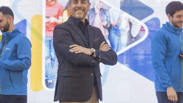 Ignacio Martínez, junto a parte del equipo de equipo de la cátedra Integra, Estrategia y Tecnología.