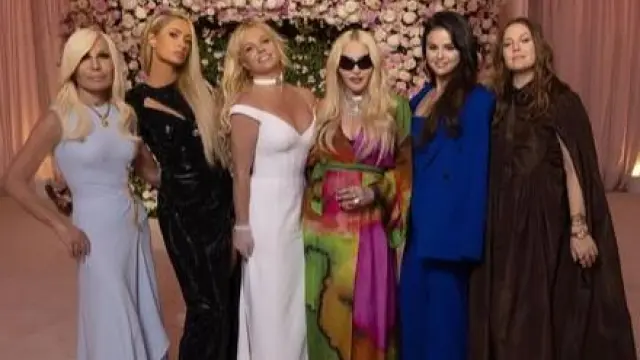 Donatella Versace, Paris Hilton, Britney Spears, Madonna, Selena Gomez y Drew Barrymore