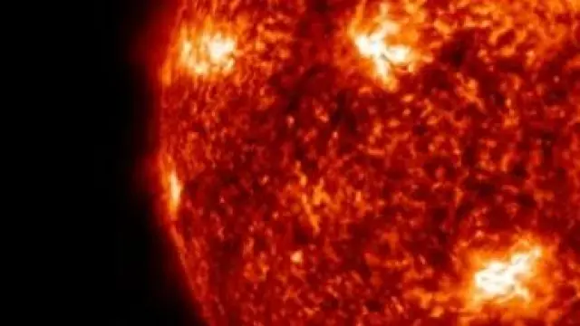 Imagen del Sol a las 13.32 del 15 de julio de 2022, justo cuando empieza a desprenderse el filamento que dio como resultado la eyección de masa coronal.