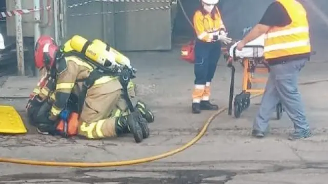 El simulacro escenificaba el incendio en una caldera con una persona inconsciente