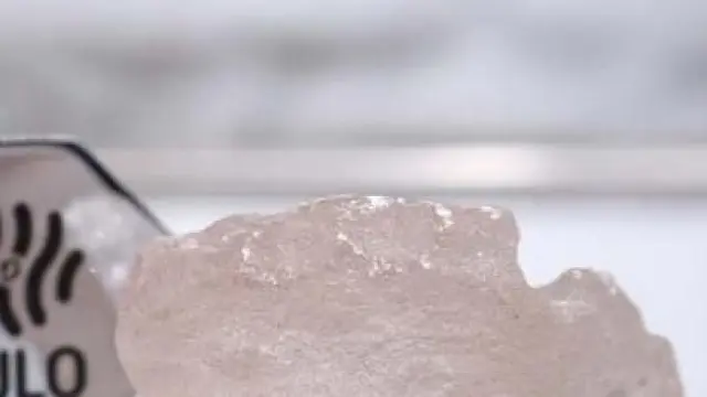 Histórico diamante rosa de 170 quilates hallado en Angola.