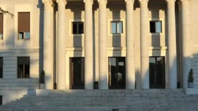 Fachada principal de la sede central del CSIC en Madrid.