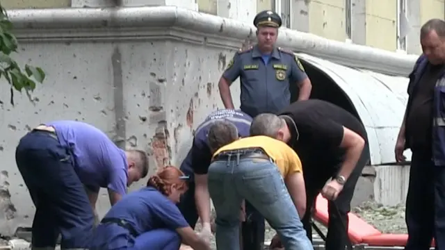 Rusia avanza en Donetsk y causa 8 muertos en ataque contra parada de autobús