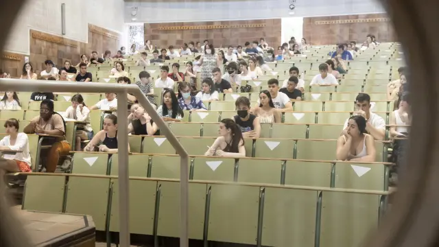 Examen de la Evau en Zaragoza.