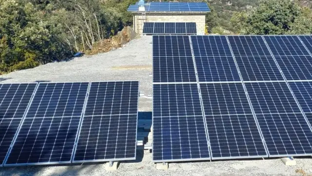 Central fotovoltaica instalada en Acaso.