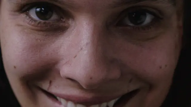 Fotograma de la película 'Smile'.