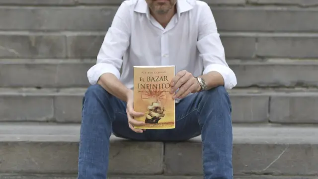 El periodista oscense Alberto Cebrián acaba de editar 'El bazar infinito'.