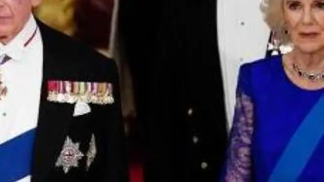 El rey Carlos III y la reina consorte, Camilla, durante el Banquete de Estado celebrado en el Palacio de Buckingham.