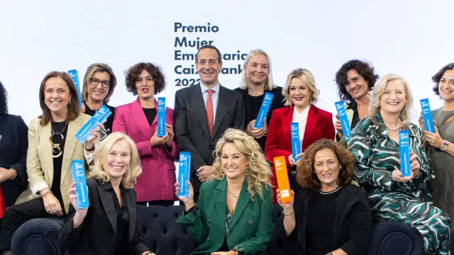 Foto del consejero delegado y todas las ganadoras territoriales de la edición 2022