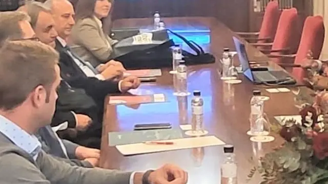 Reunión en la Cámara de Comercio de Huesca con el consejero de Asuntos Comerciales de la Embajada de la República Dominicana en España, José Manuel Vargas D’Oleo.