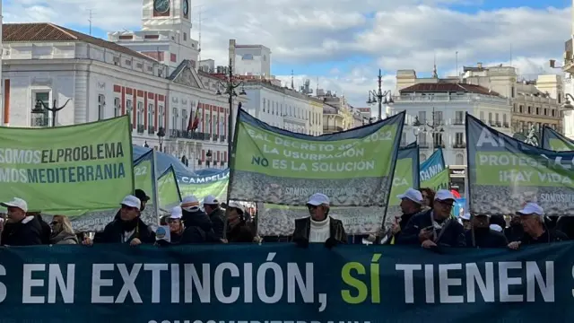 Una manifestación denuncia en Madrid la erosión de "más del 60% del litoral mediterráneo".