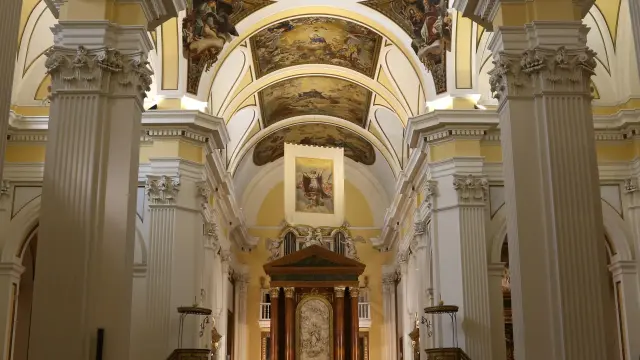 Interior de la iglesia de Santa María la Mayor de Épila, obra destacada de Agustín Sanz.