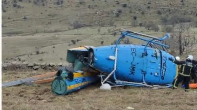 El helicóptero de la DGT, estrellado en un aterrizaje de emergencia en Madrid