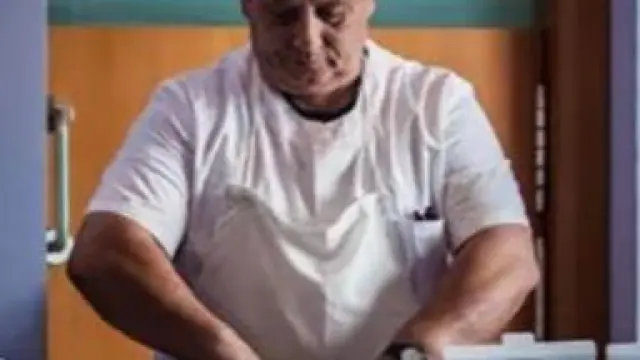 Antonio Risco es el maestro pastelero.