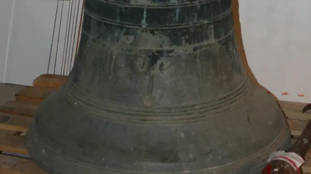 La campana municipal de Huesca, que data del siglo XVI, ha sido restaurada.