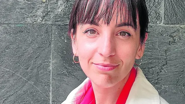 Marta Jiménez, que ha estado en Zaragoza, inquieta a sus lectores con sus cuentos de amor.