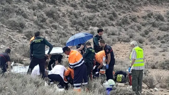 El hombre fue atendido por un equipo médico en el lugar del accidente y evacuado después en helicóptero al Miguel Servet de Zaragoza.