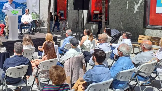 Acto de presentación de las candidaturas de Vox en la ciudad de Huesca.
