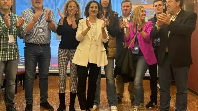 Emma Buj, candidata del PP a la alcaldía de Teruel, al conocer su victoria en las elecciones municipales de 2023.Emma Buj, candidata del PP a la alcaldía de Teruel, al conocer su victoria en las elecciones municipales de 2023.